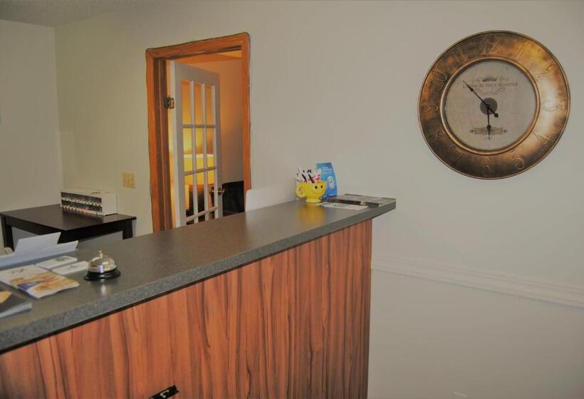 Отель Edgewater Inn