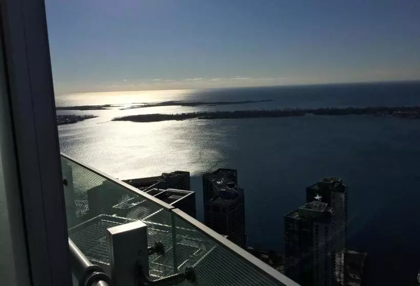 Hotelli Downtown Condo 20th Floor Lake View Suite