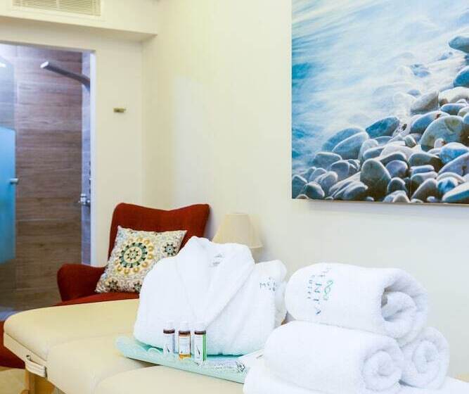 בית מלון כפרי Menta City Boutique