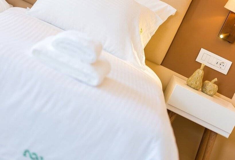 בית מלון כפרי Menta City Boutique