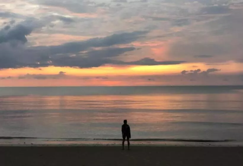 ホテル Moonwalk Lanta Resort