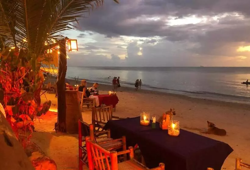 ホテル Moonwalk Lanta Resort