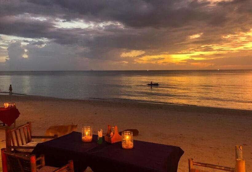 Отель Moonwalk Lanta Resort