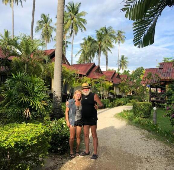 Отель Moonwalk Lanta Resort