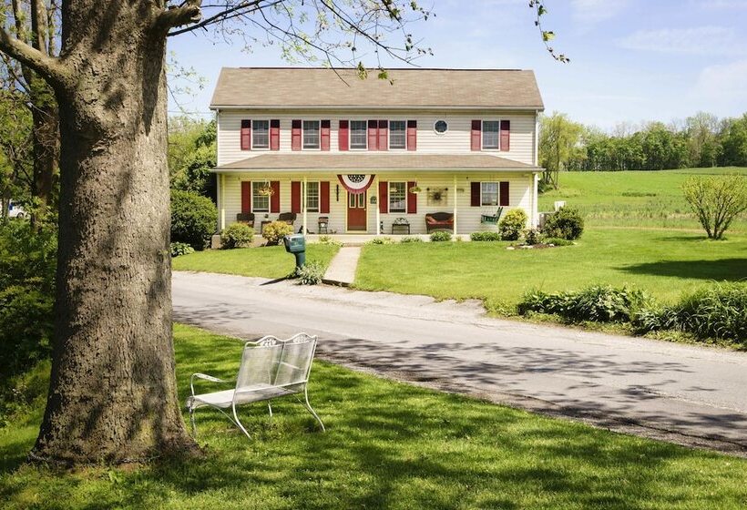 فندق Red Cardinal Bed And Breakfast