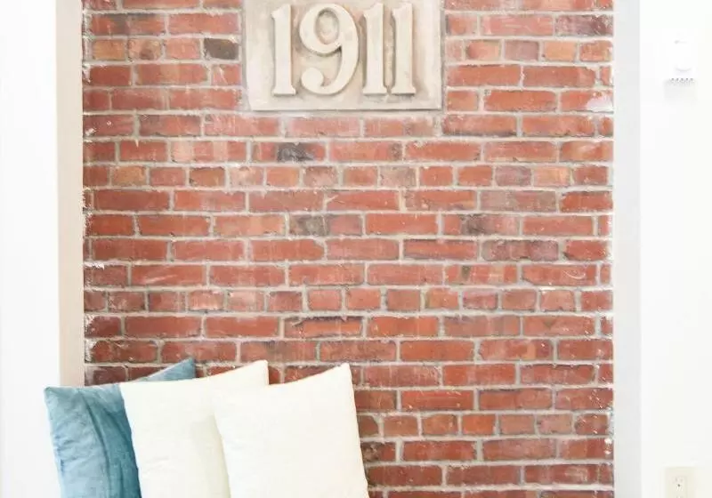 Hotelli Sydney Boutique Inn & Suites