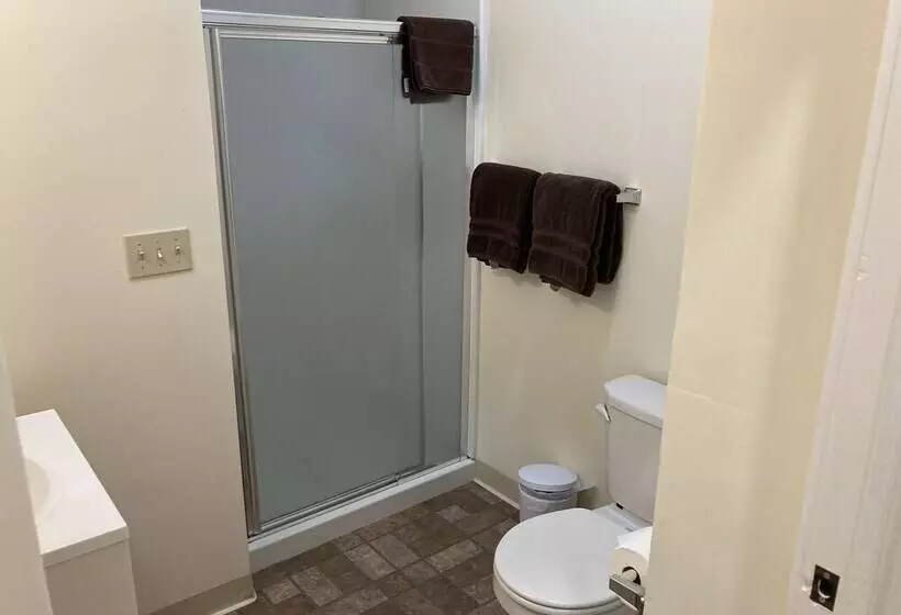 Hotelli Tawsty Flower   Haines Suites