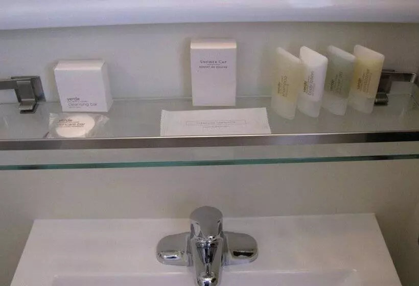 Hotelli Tawsty Flower   Haines Suites