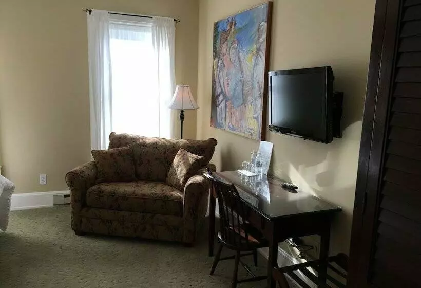 Hotelli Tawsty Flower   Haines Suites