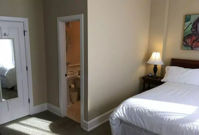 Hotelli Tawsty Flower   Haines Suites