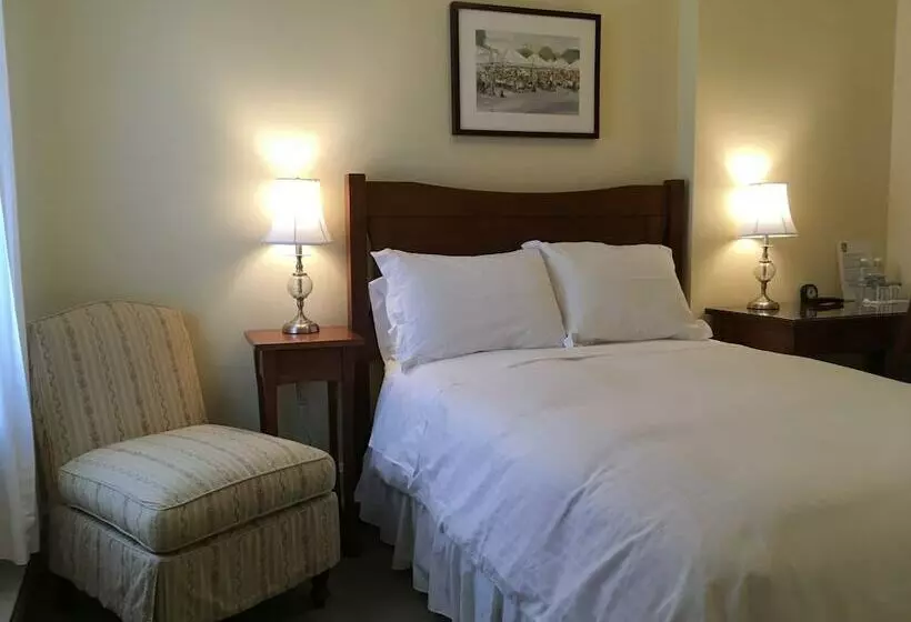 Hotelli Tawsty Flower   Haines Suites