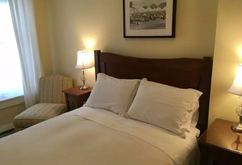 Hotelli Tawsty Flower   Haines Suites