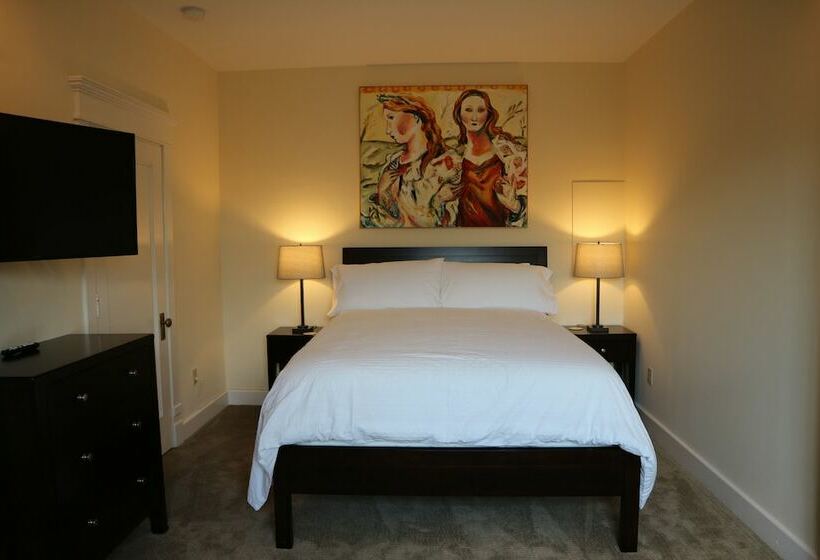 Отель Tawsty Flower   Haines Suites