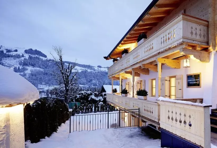 هتل Tennerhof Luxury Chalets