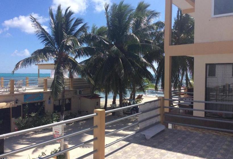 هتل The Beach Club Resort At Caye Caulker