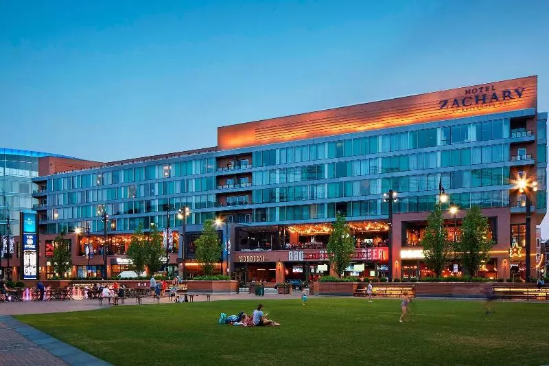 هتل Zachary, Chicago, A Tribute Portfolio