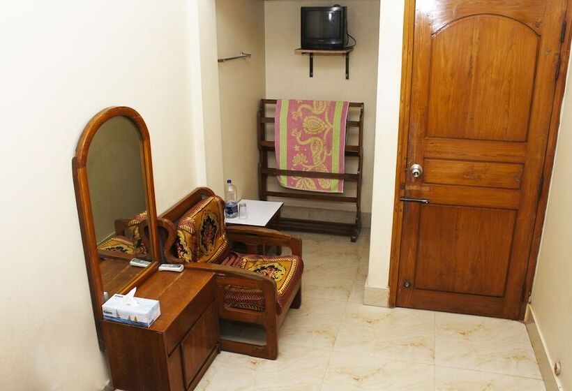 هتل Zia Guest House