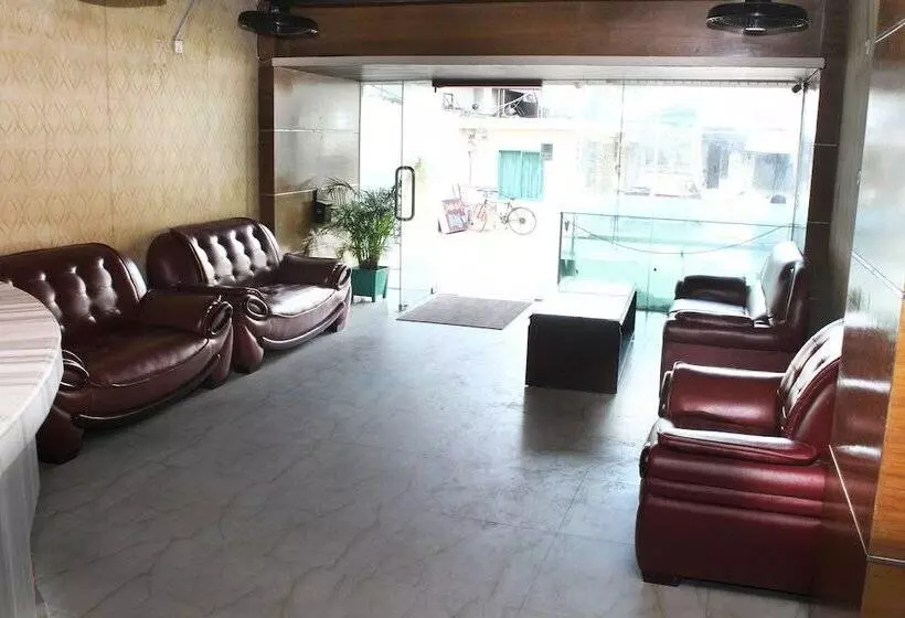 هتل Zia Guest House