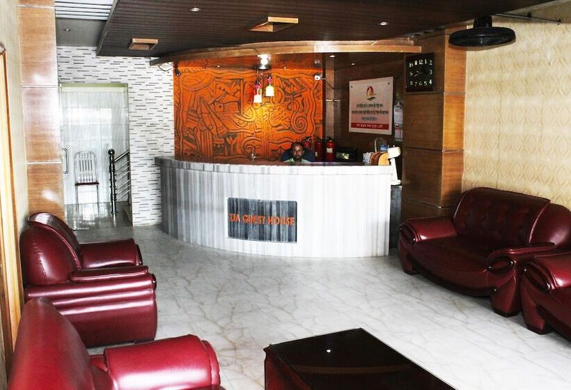 هتل Zia Guest House
