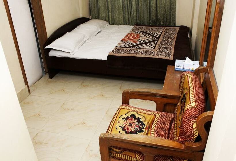 هتل Zia Guest House