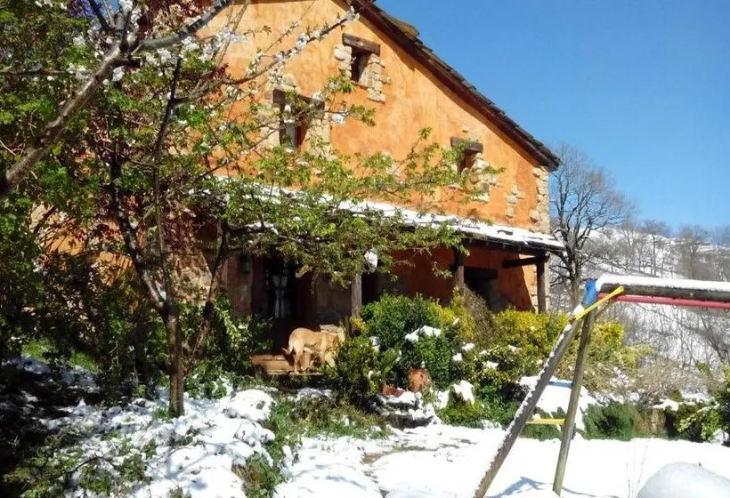 簡易ホテル El Escondite Del Miera