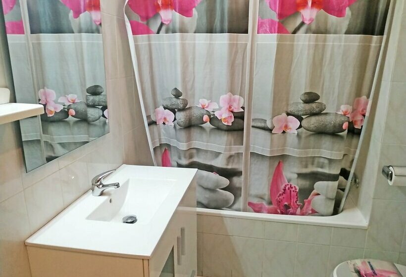 Apartamentos Mistral 3000