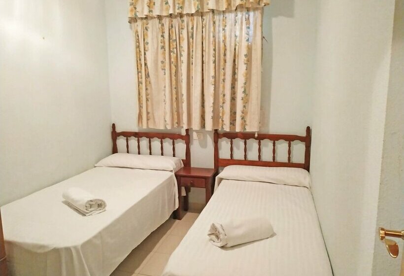 Apartamentos Mistral 3000