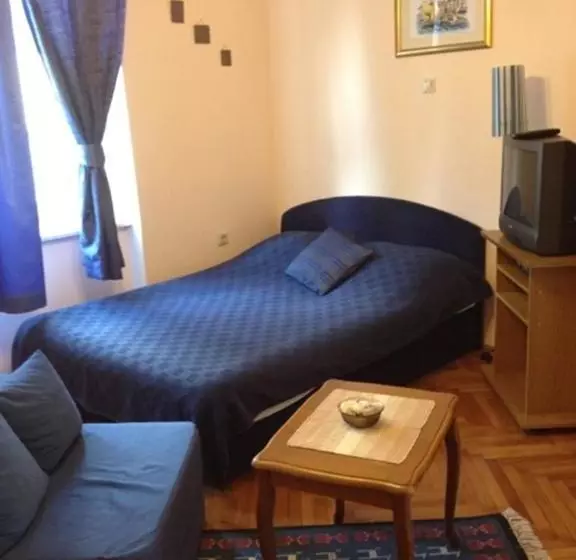 Hotel Apartments Mila