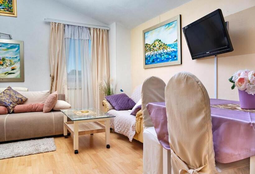 ホテル Art Villa Ines