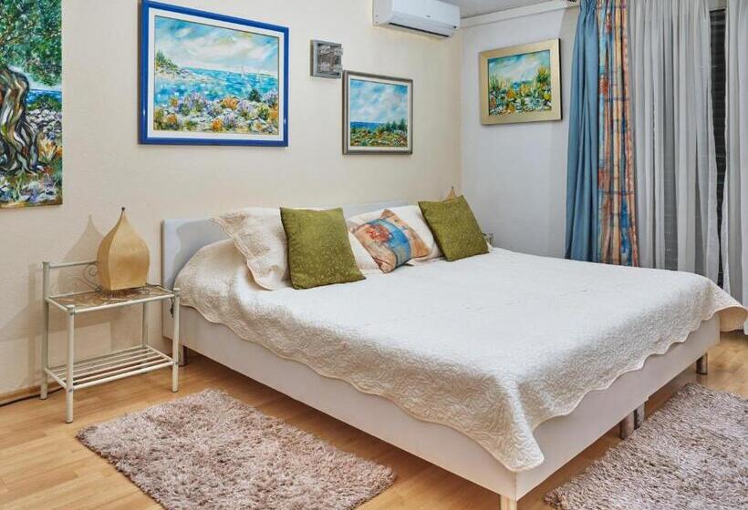 ホテル Art Villa Ines