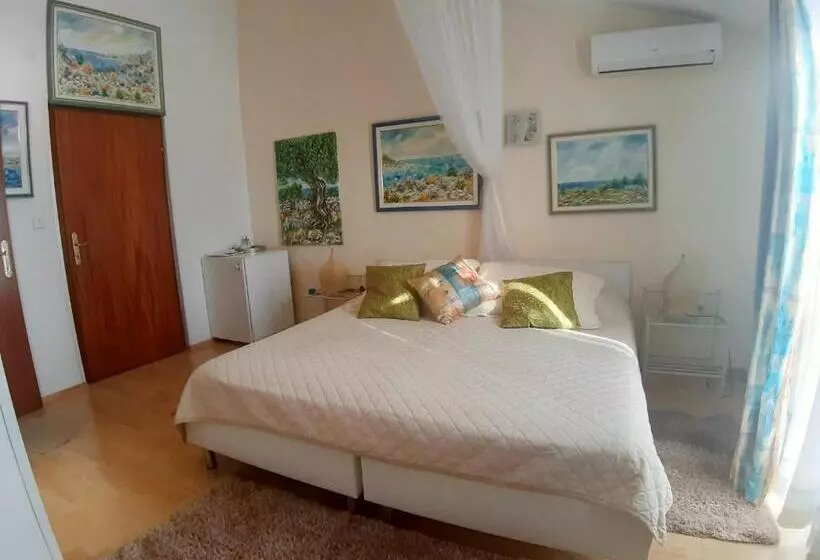 ホテル Art Villa Ines