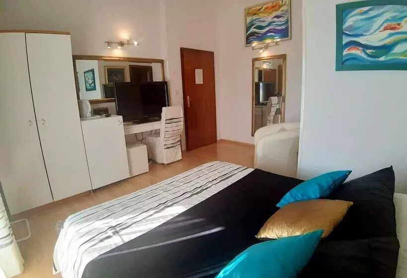 ホテル Art Villa Ines