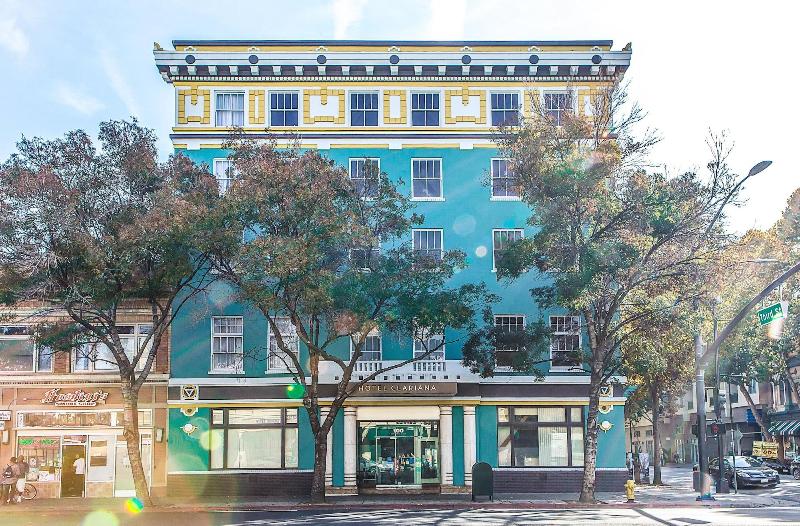 בית מלון כפרי Clariana