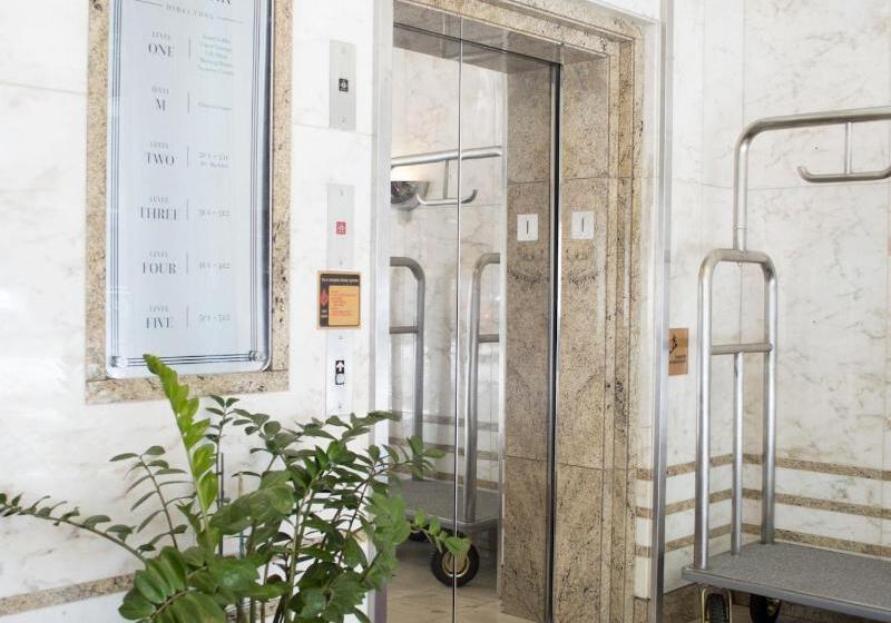 בית מלון כפרי Clariana