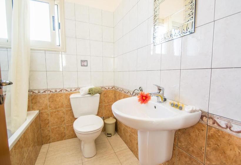 هتل Kapparis Family Holidays