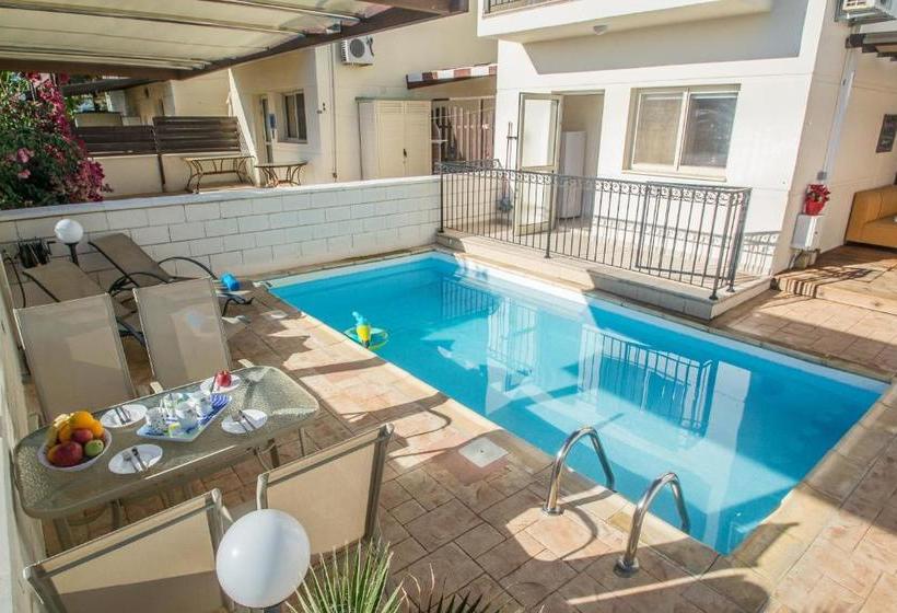 هتل Kapparis Family Holidays