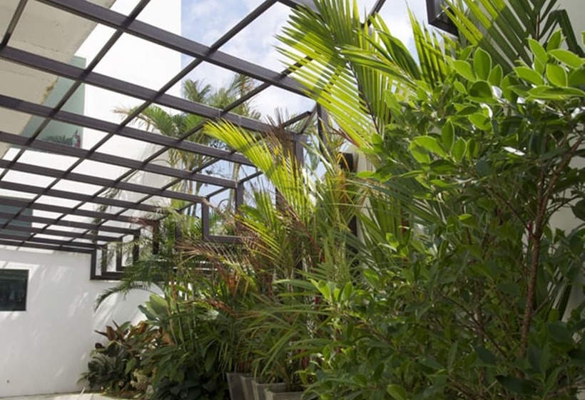 هتل Living Residence Phuket