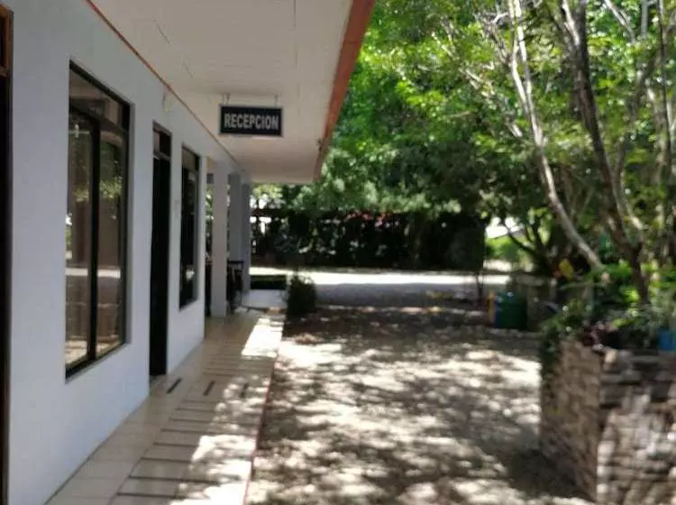 Hotelli Marino Lodge