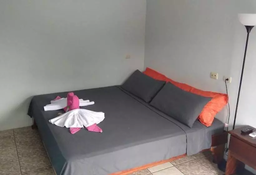 Hotelli Marino Lodge