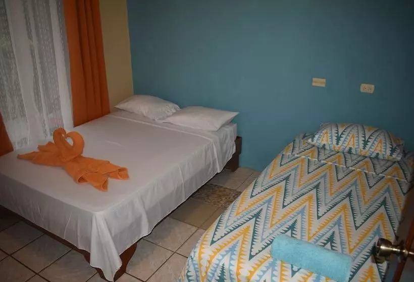 Hotelli Marino Lodge