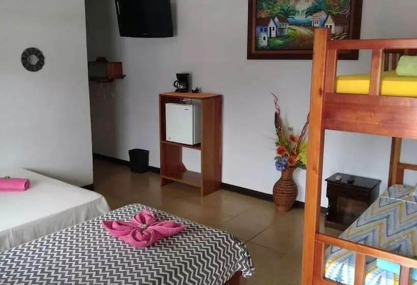 Hotelli Marino Lodge