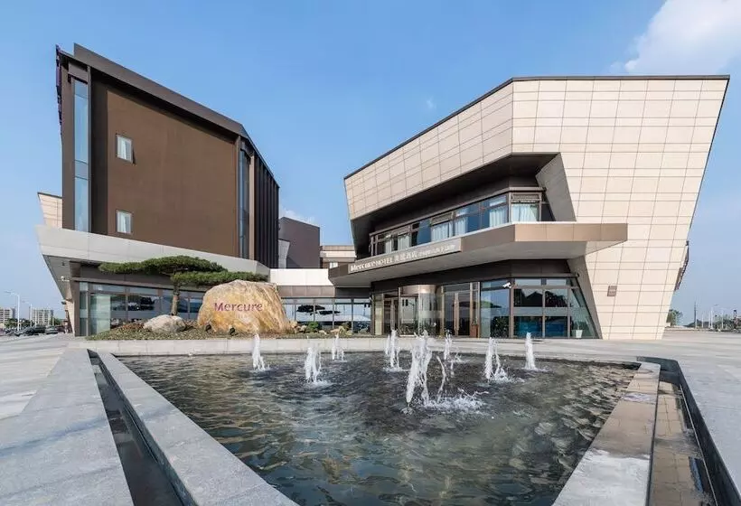 Hotelli Mercure Shanghai Necc