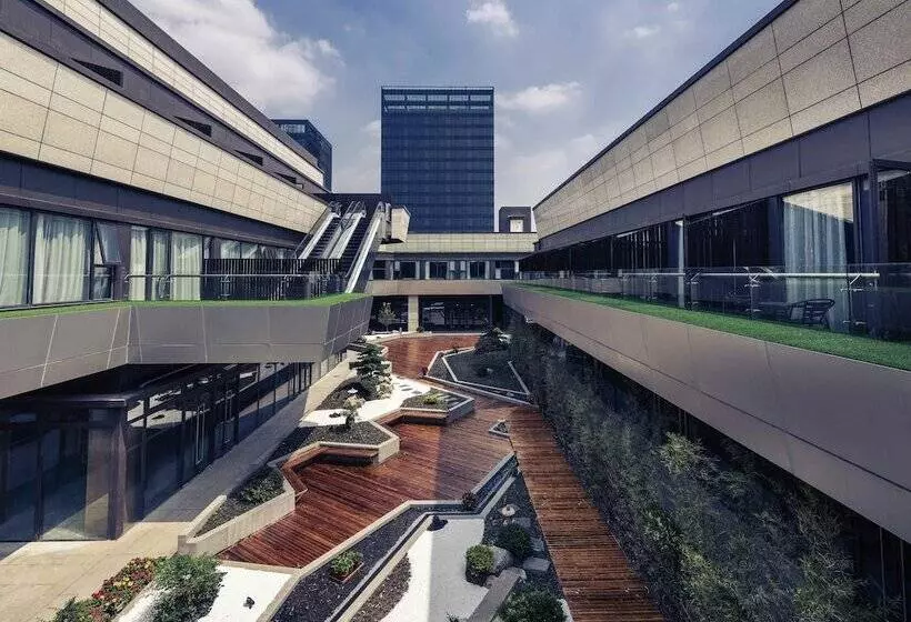 Hotelli Mercure Shanghai Necc