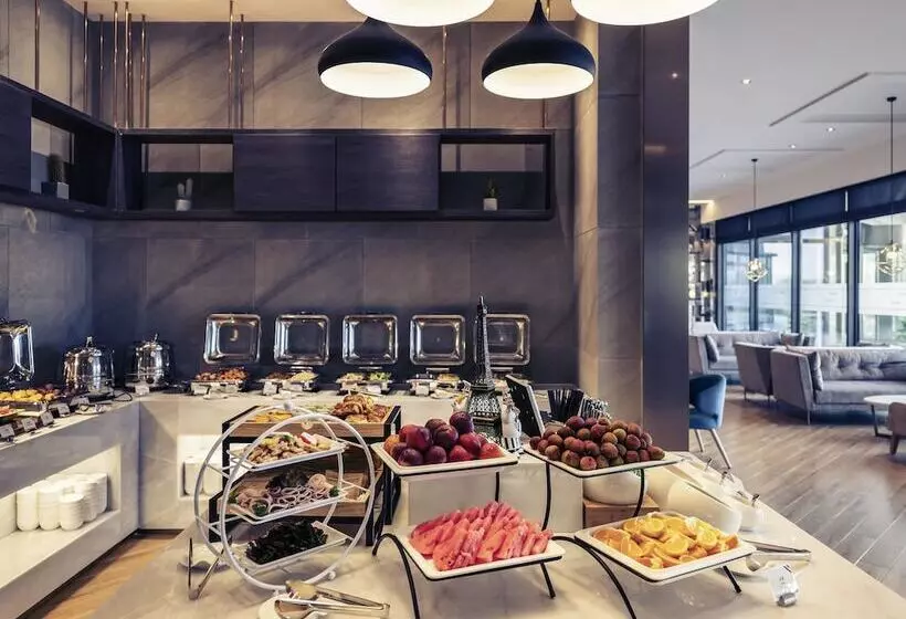 Hotelli Mercure Shanghai Necc
