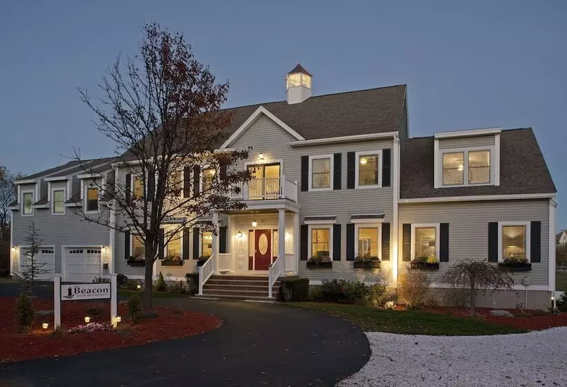 Hotelli The Beacon Waterfront Inn