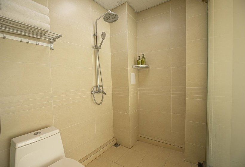 Отель Wolong Inn