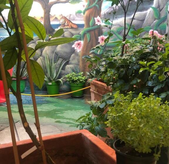 Hotel Zouglas App Guesthouse