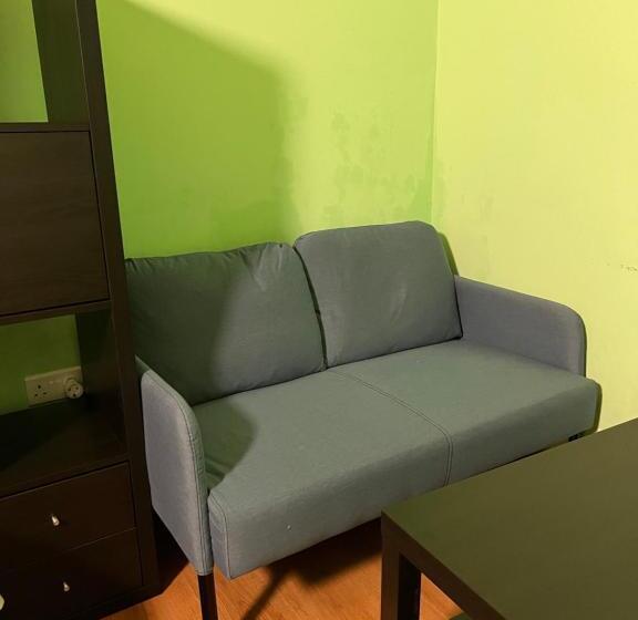 Hotel Zouglas App Guesthouse