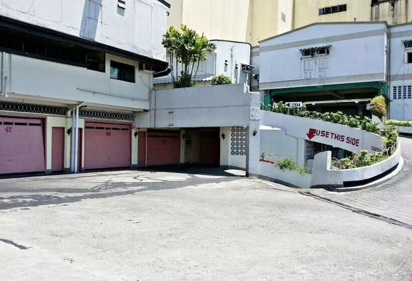 Orchids Drive Inn Hotel And Restaurant