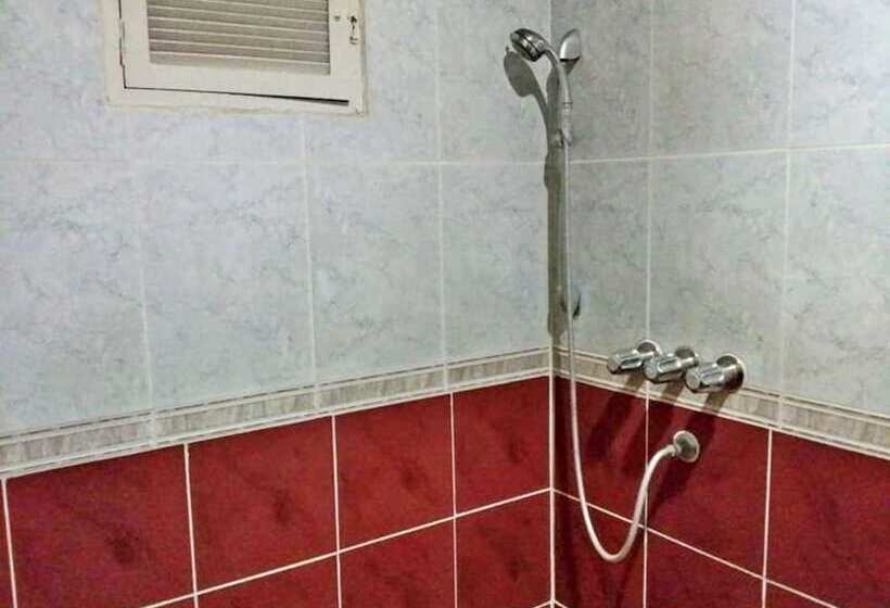 Orchids Drive Inn Hotel And Restaurant